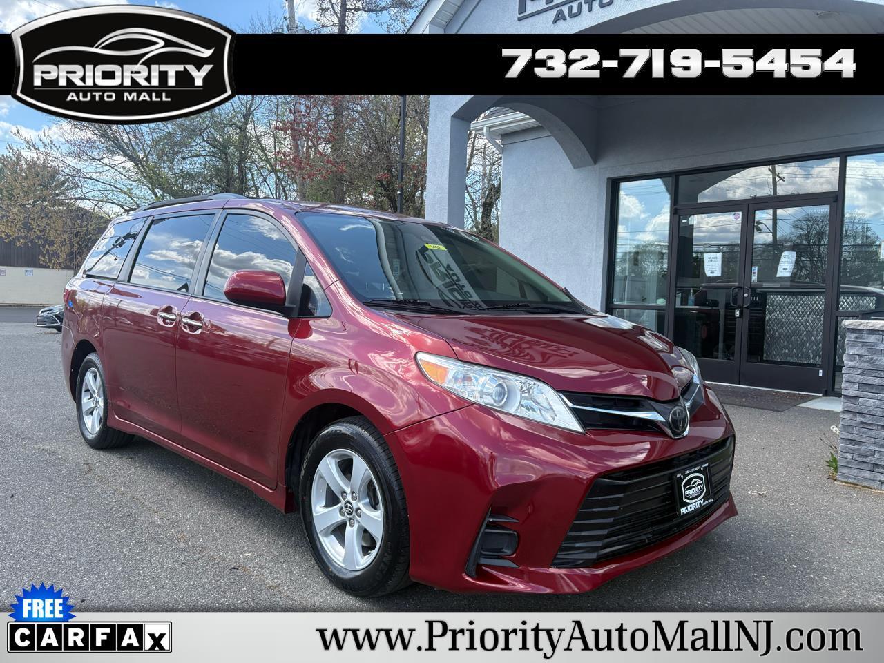 2019 Toyota Sienna LE FWD 8-Passenger (Natl)