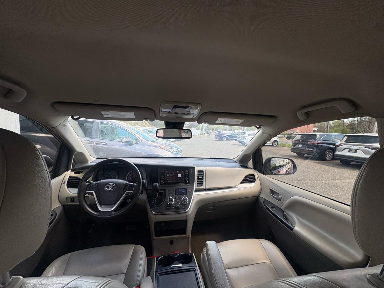 Toyota Sienna LE FWD 8-Passenger (Natl) 2019