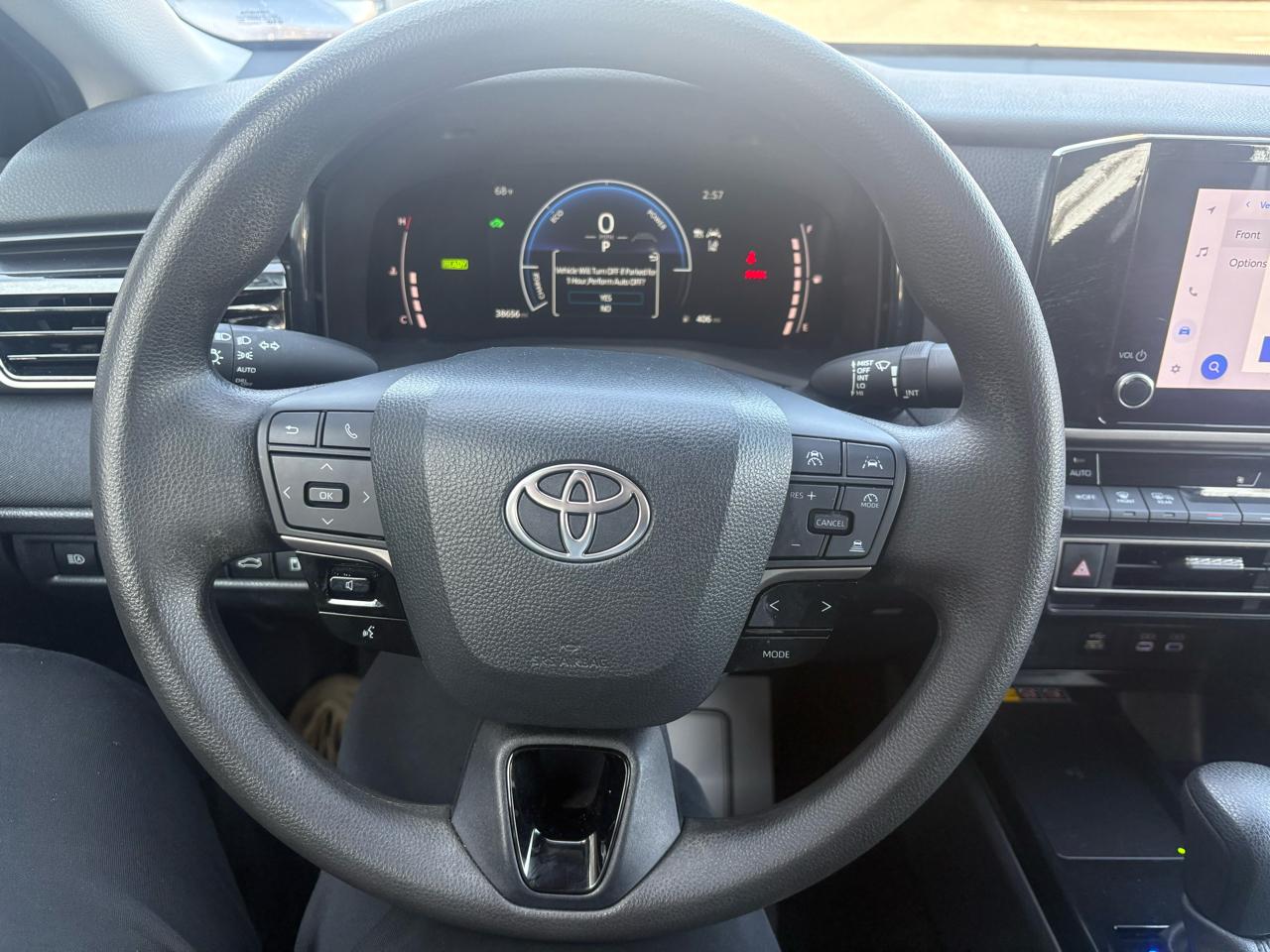 Toyota Camry XLE (Natl) 2025
