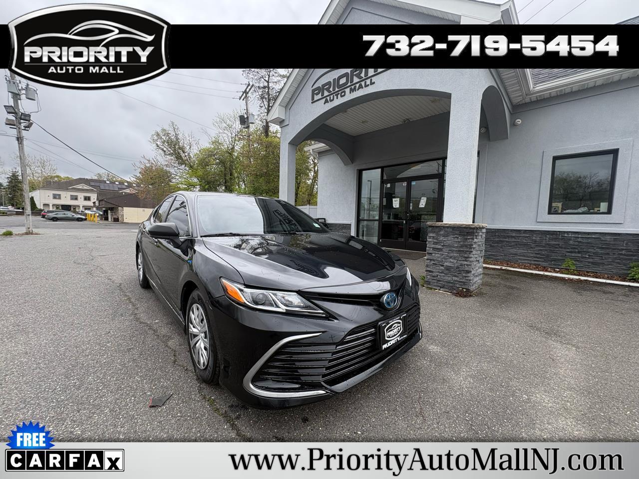 2020 Toyota Camry LE Auto (Natl)