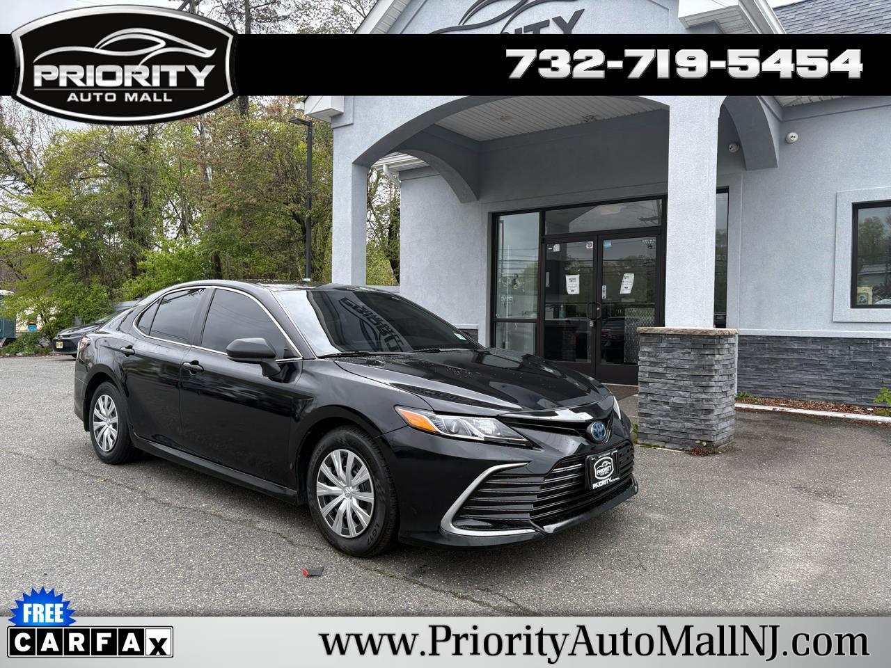 2022 Toyota Camry Hybrid LE CVT (Natl)