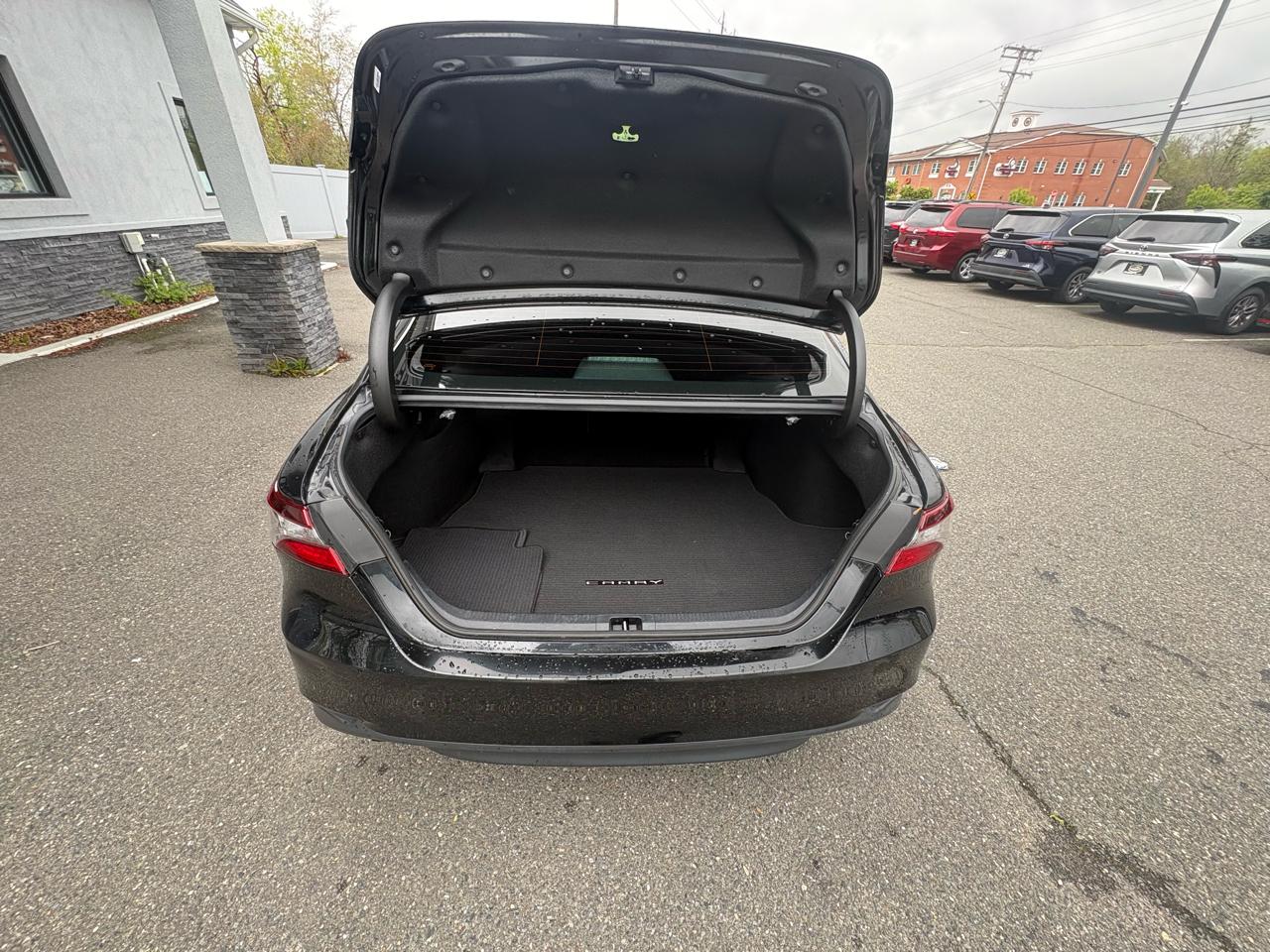 Toyota Camry Hybrid LE CVT (Natl) 2022
