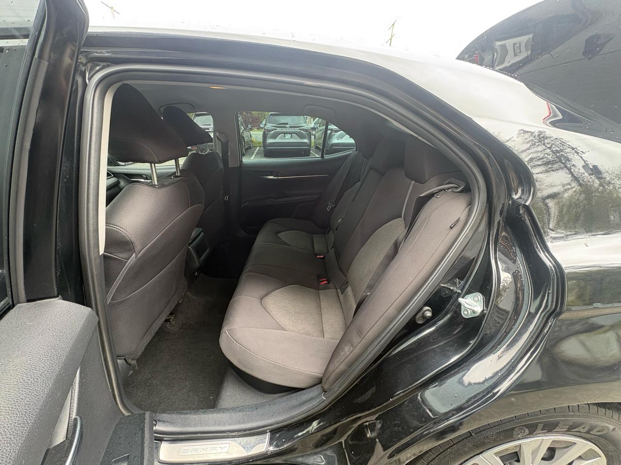 Toyota Camry Hybrid LE CVT (Natl) 2022