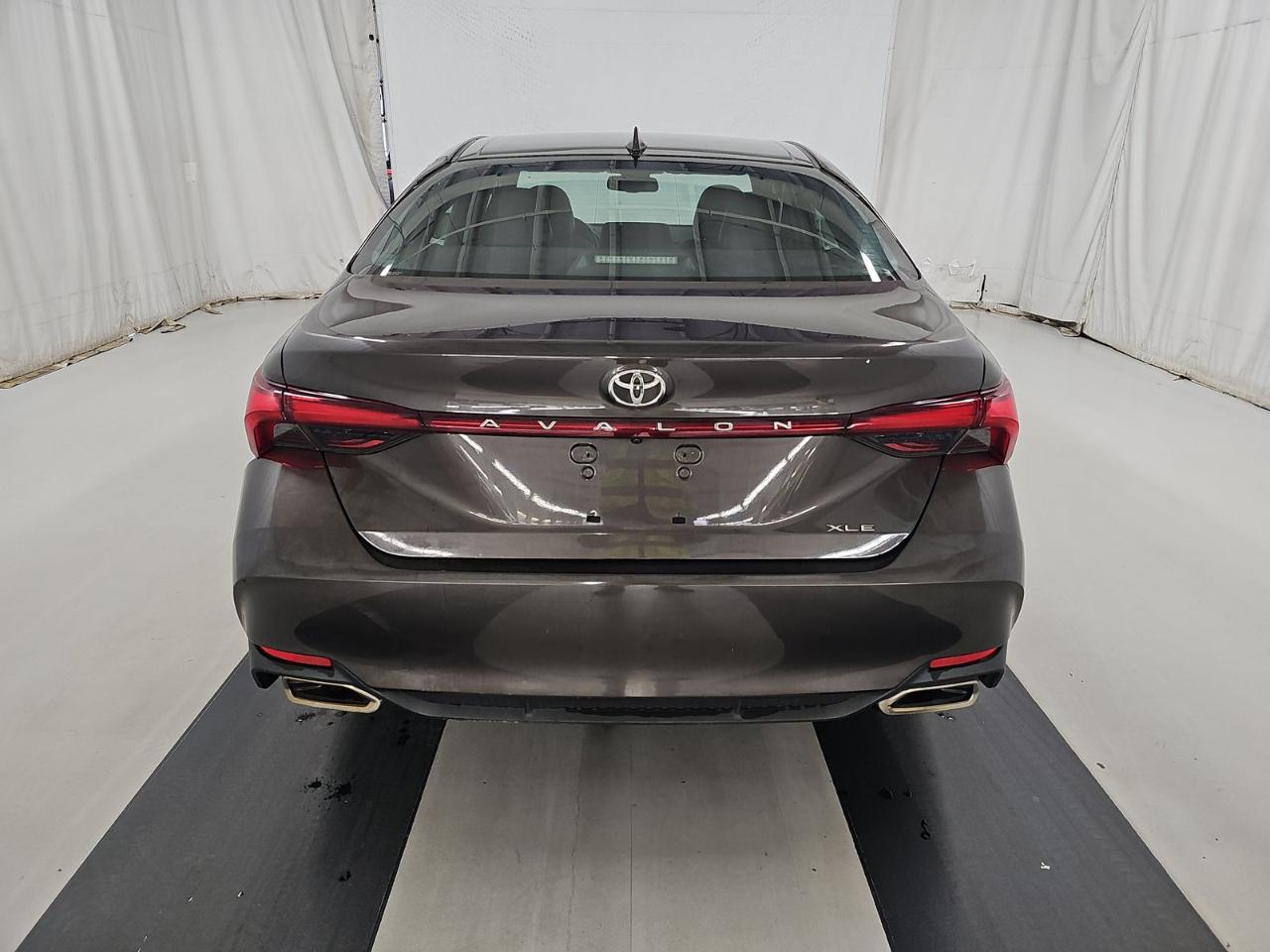 Toyota Avalon XLE 2019