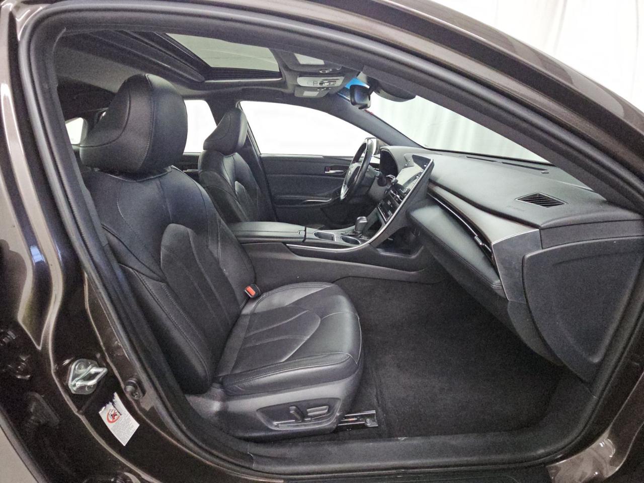 Toyota Avalon XLE 2019