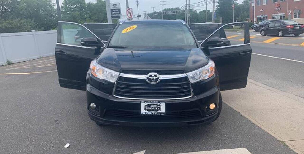 Toyota Highlander AWD 4dr V6 XLE (Natl) 2016