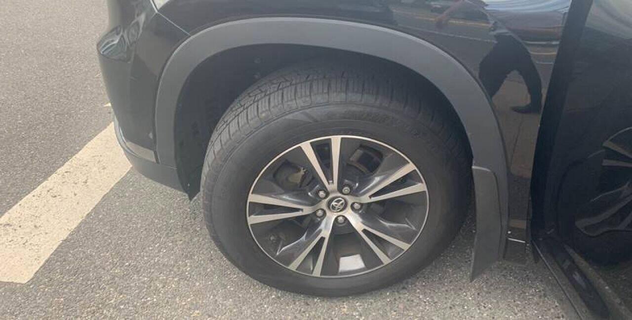 Toyota Highlander AWD 4dr V6 XLE (Natl) 2016