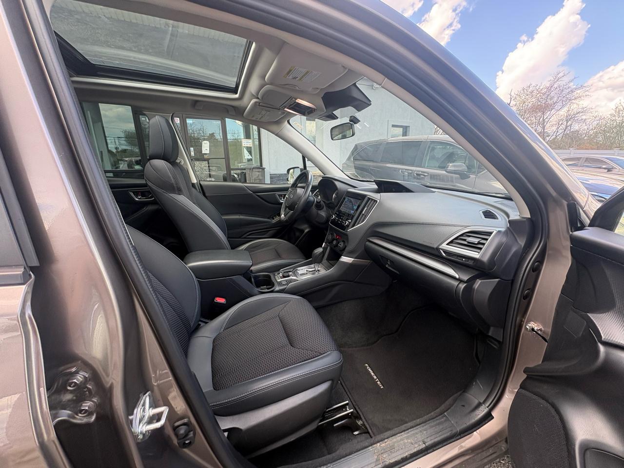 Subaru Forester Premium CVT 2022