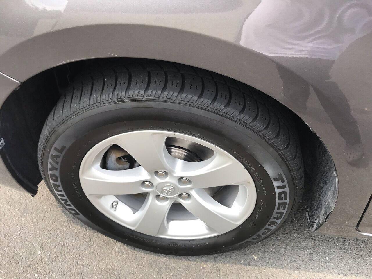 Toyota Sienna LE FWD 8-Passenger (Natl) 2017