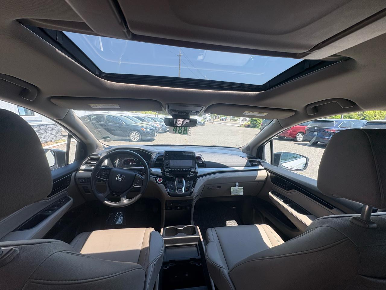 Honda Odyssey Touring Auto 2024