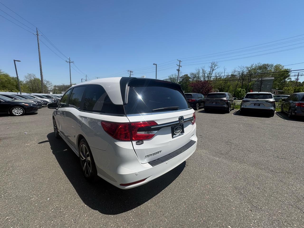 Honda Odyssey Touring Auto 2024