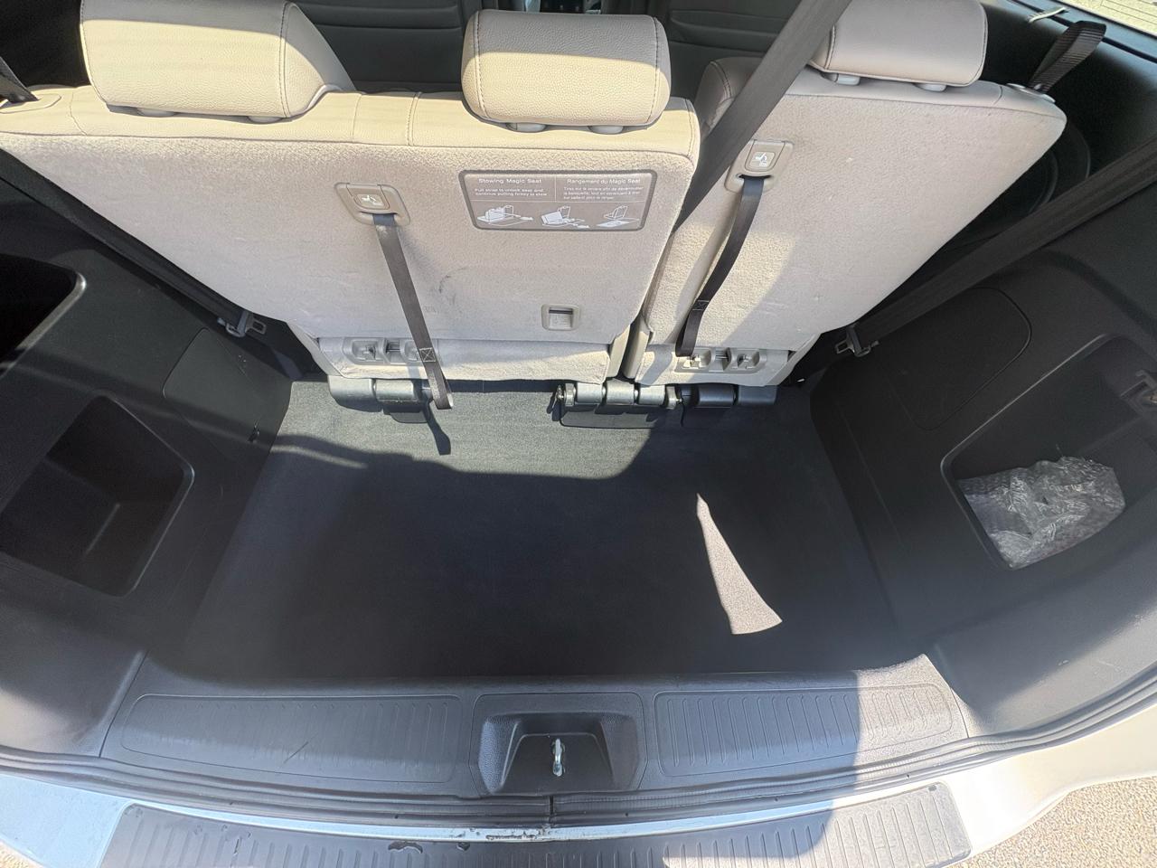 Honda Odyssey Touring Auto 2024