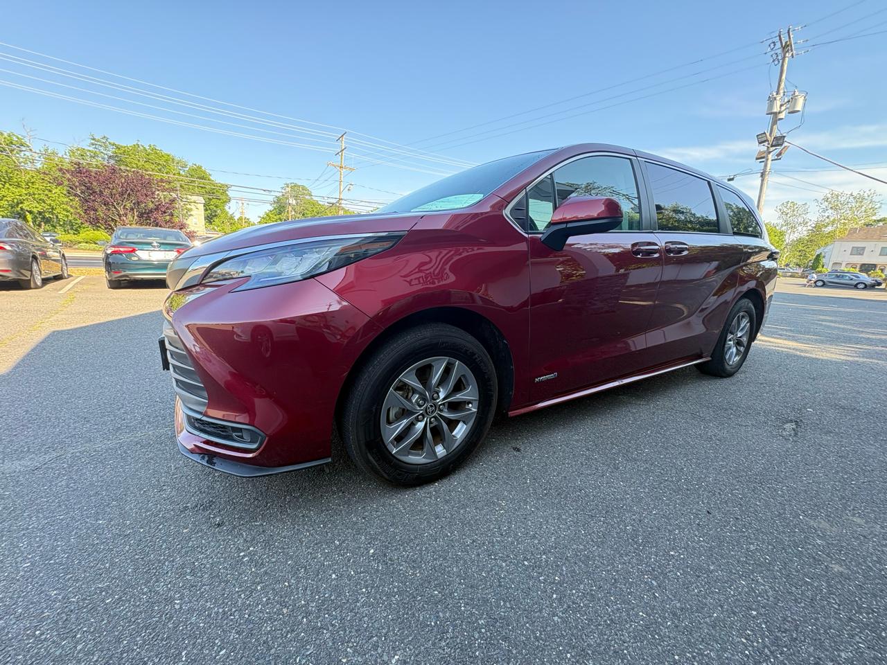 Toyota Sienna LE FWD 8-Passenger (Natl) 2021