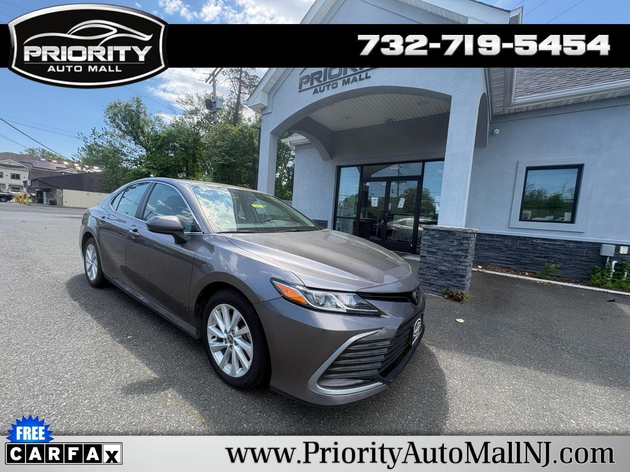 2022 Toyota Camry LE