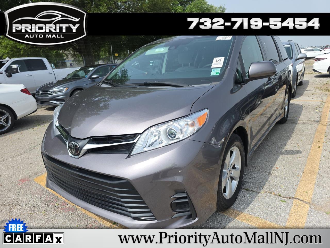 Toyota Sienna LE FWD 8-Passenger (Natl) 2020