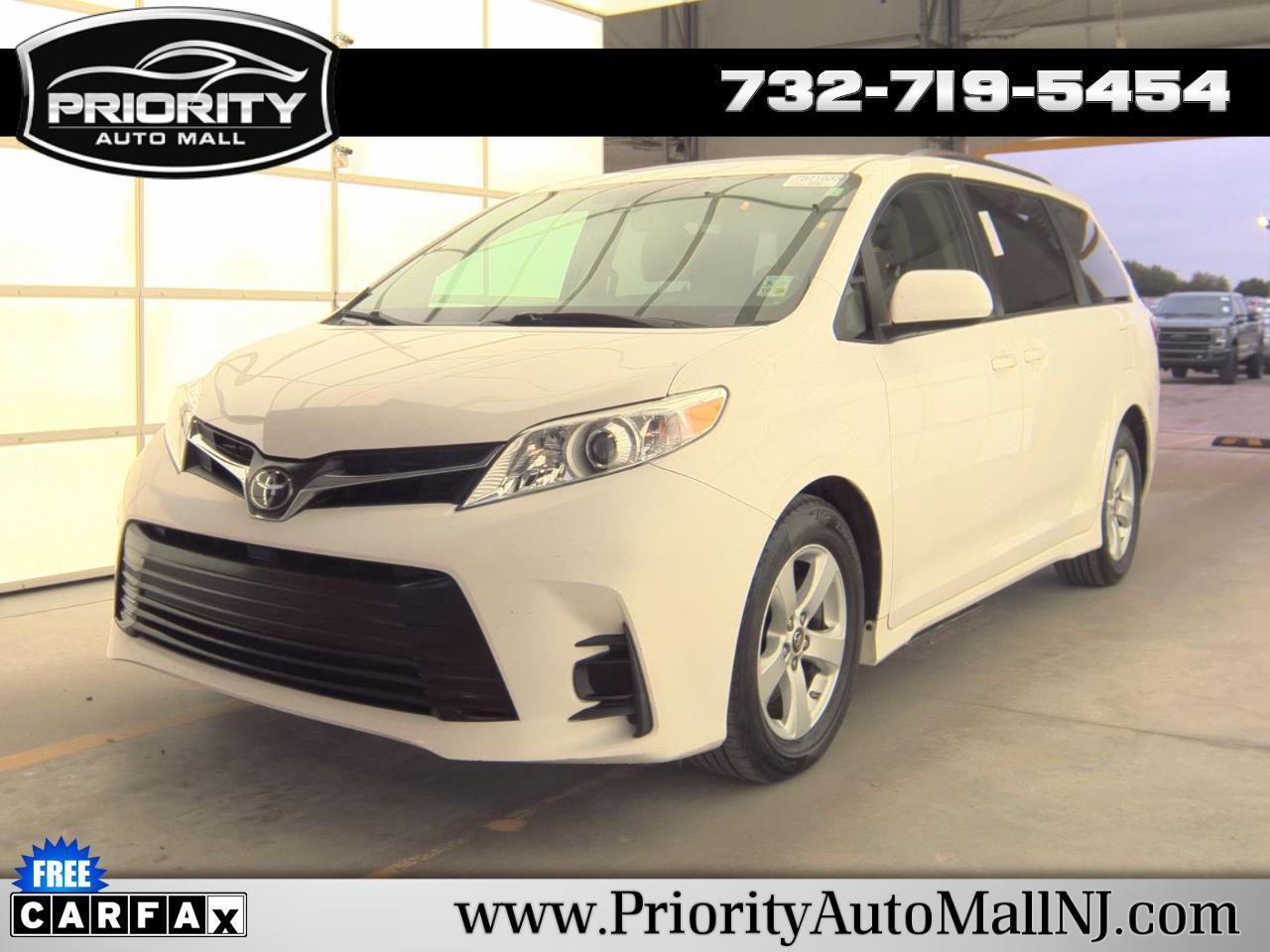 Toyota Sienna LE FWD 8-Passenger (Natl) 2018
