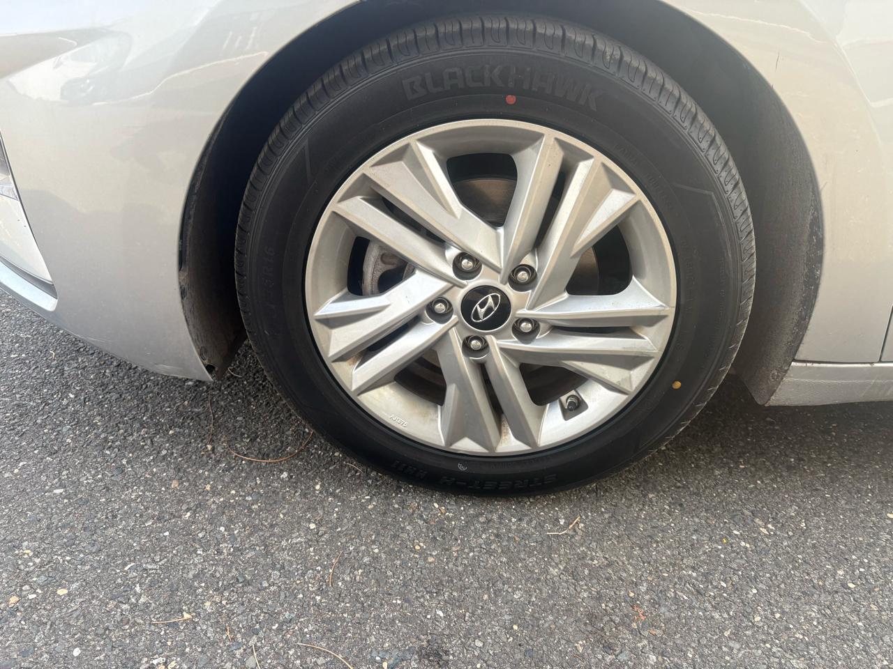 Hyundai Elantra SE Auto 2019