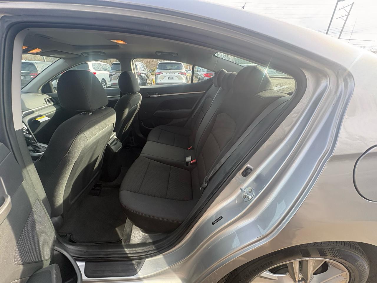 Hyundai Elantra SE Auto 2019