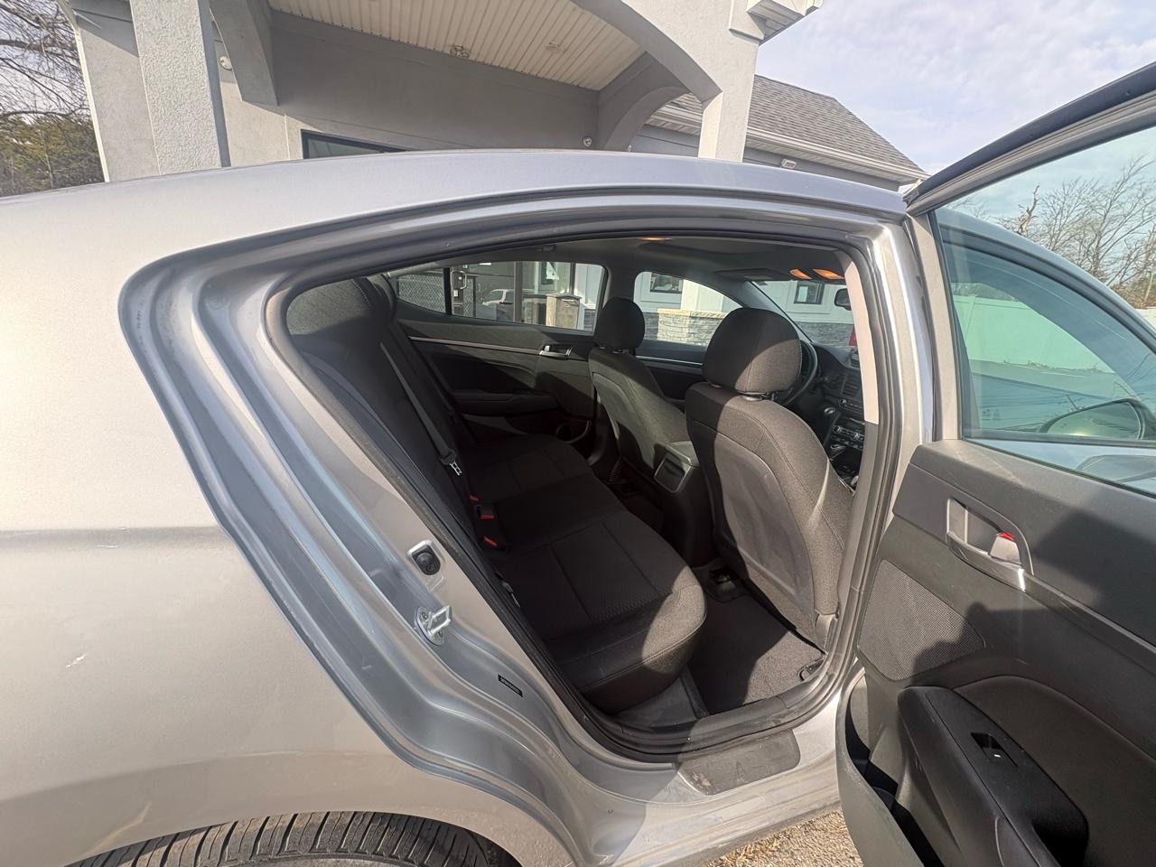 Hyundai Elantra SE Auto 2019
