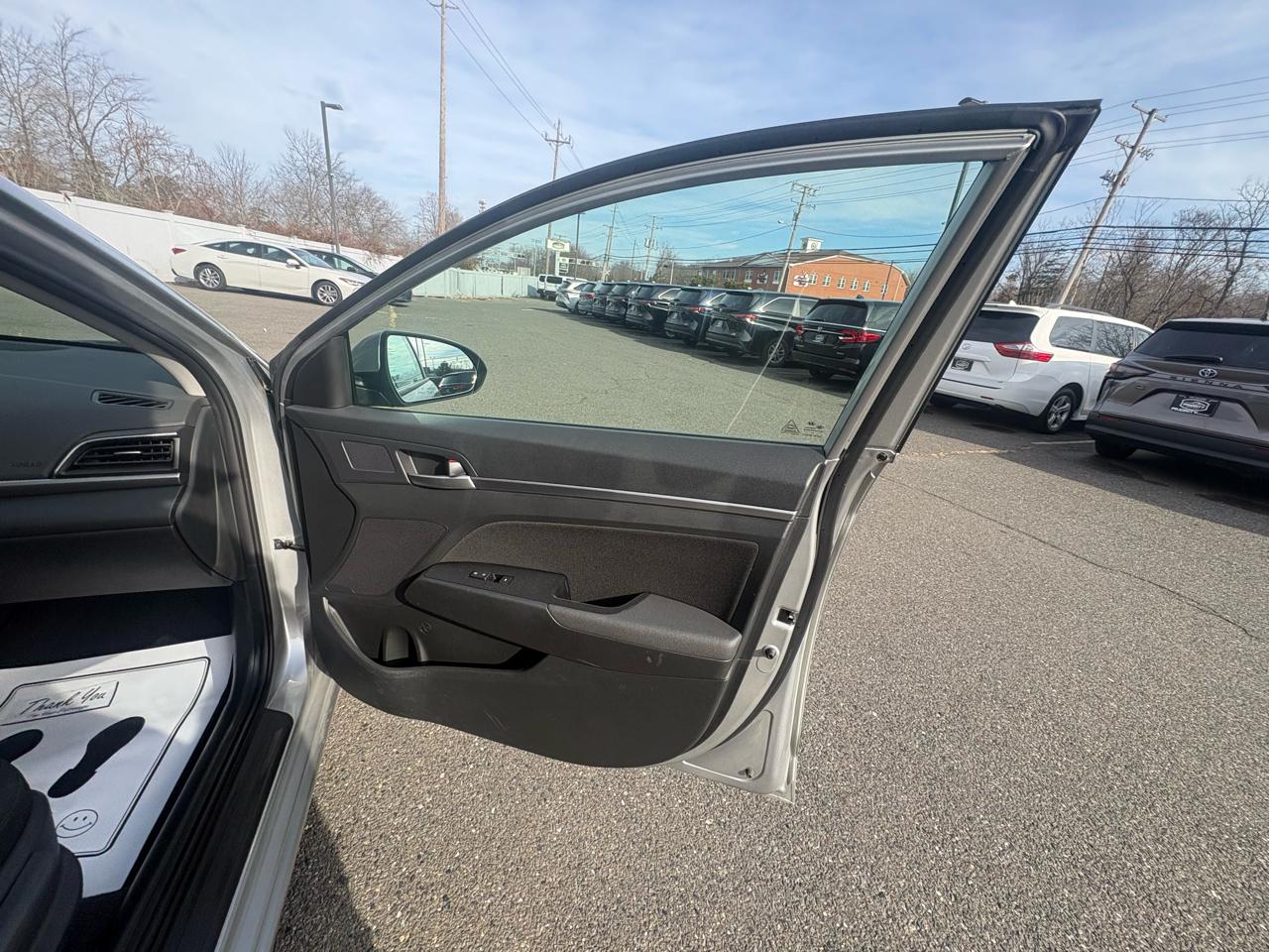 Hyundai Elantra SE Auto 2019