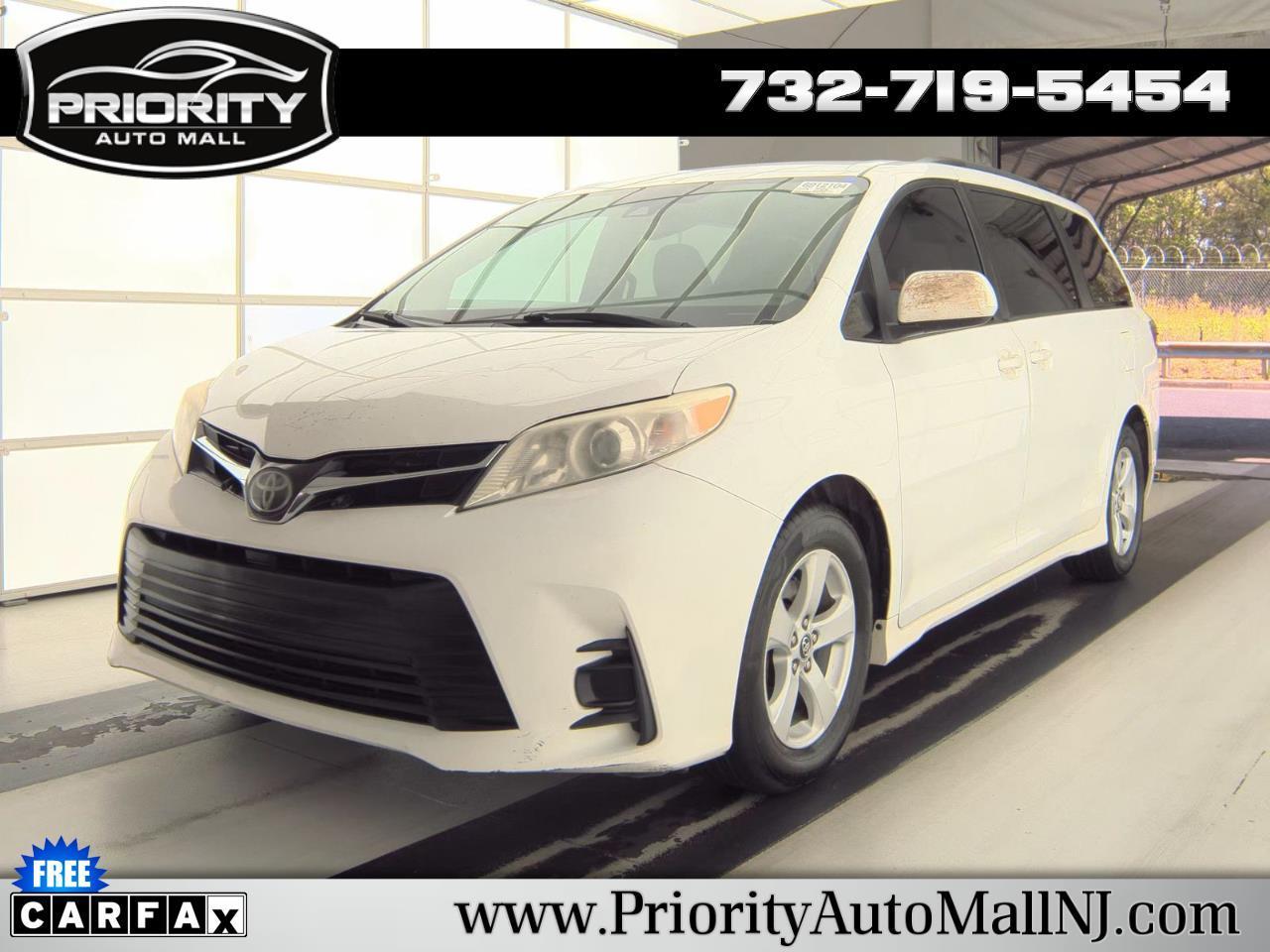 Toyota Sienna LE FWD 8-Passenger (Natl) 2018