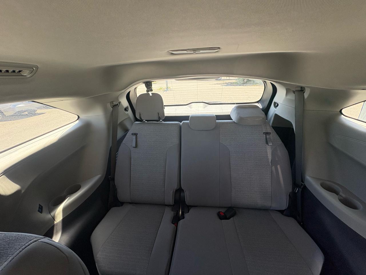 Toyota Sienna LE FWD 8-Passenger (Natl) 2021