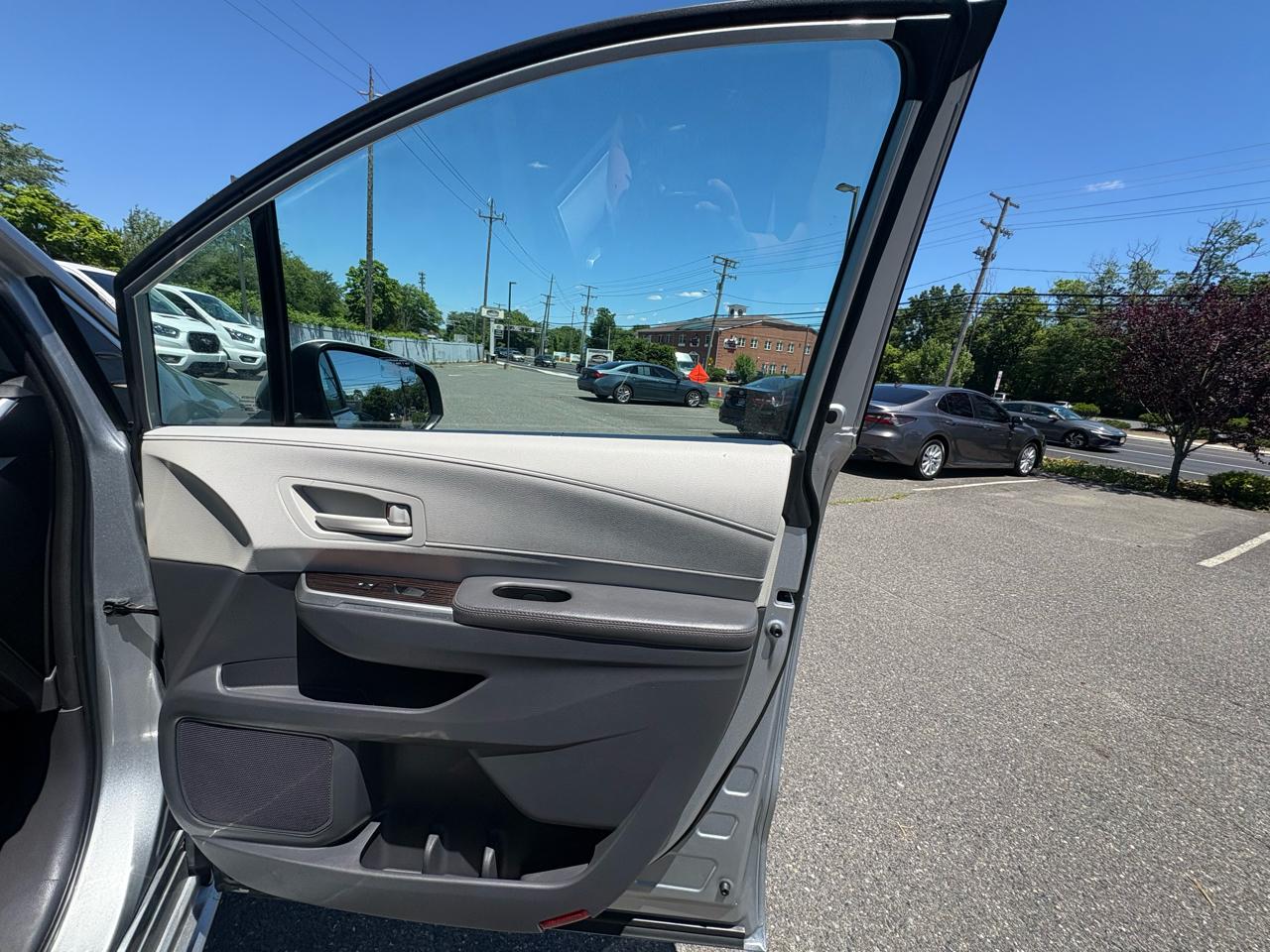 Toyota Sienna LE FWD 8-Passenger (Natl) 2021