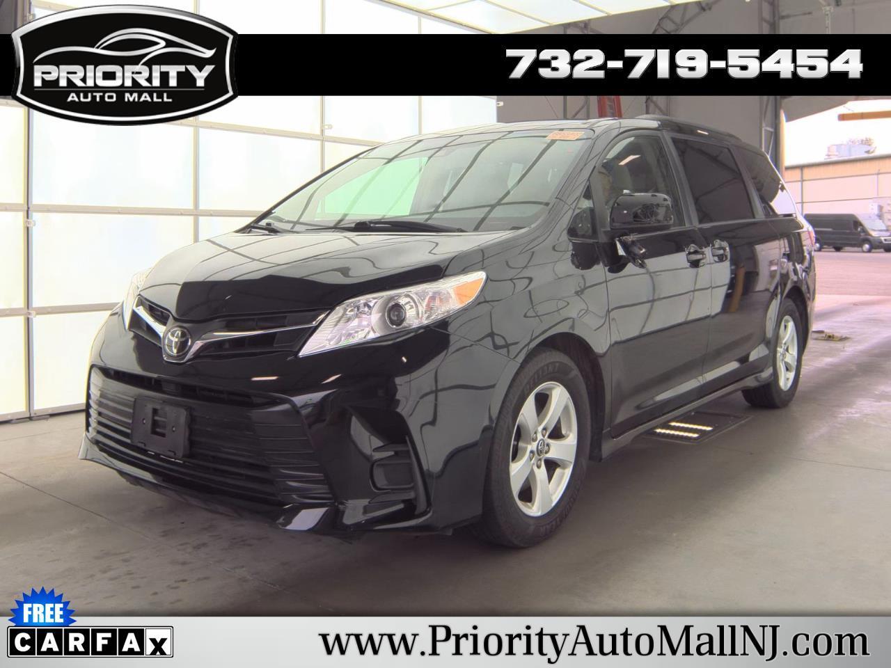 Toyota Sienna LE FWD 8-Passenger (Natl) 2018
