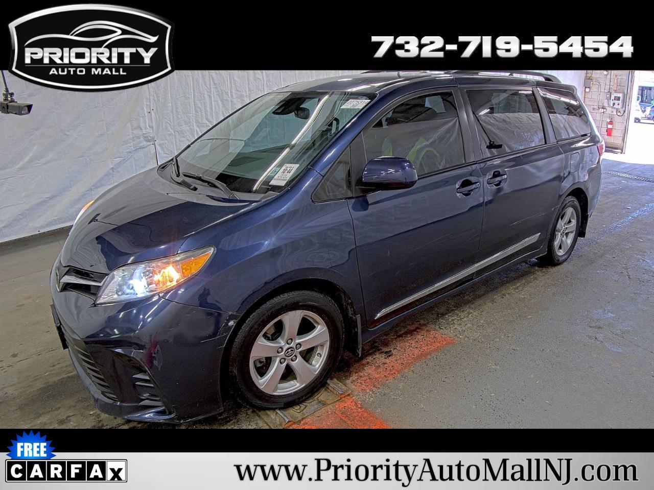 Toyota Sienna LE FWD 8-Passenger (Natl) 2019