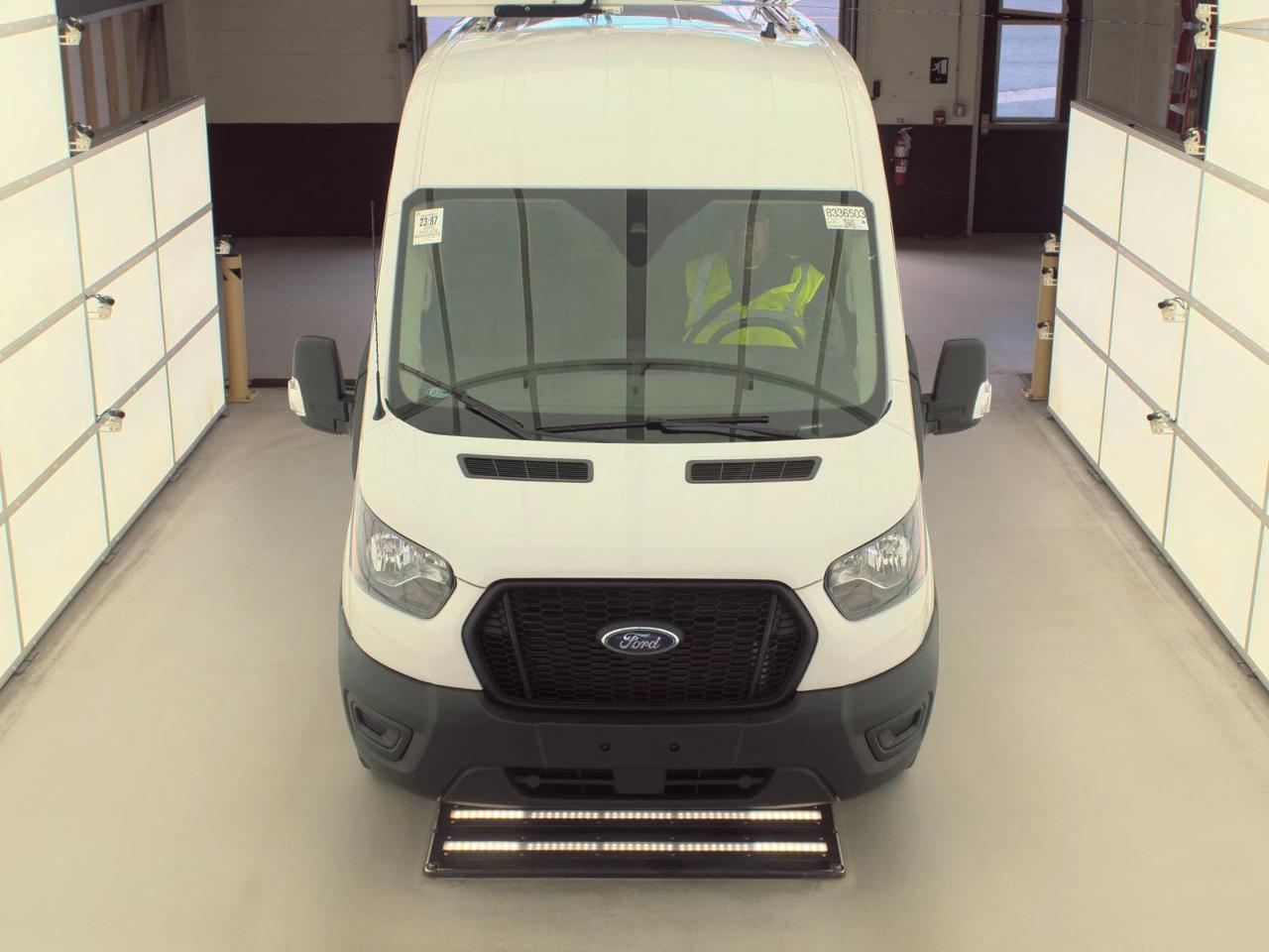 Ford Transit Cargo Van T-250 130" Med Rf 9070 GVWR RWD 2023