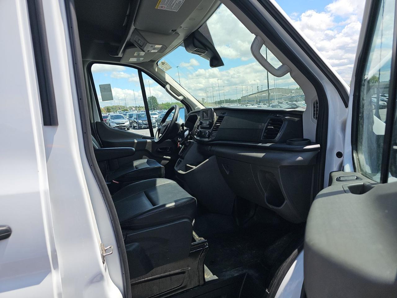 Ford Transit Cargo Van T-250 130" Med Rf 9070 GVWR RWD 2023