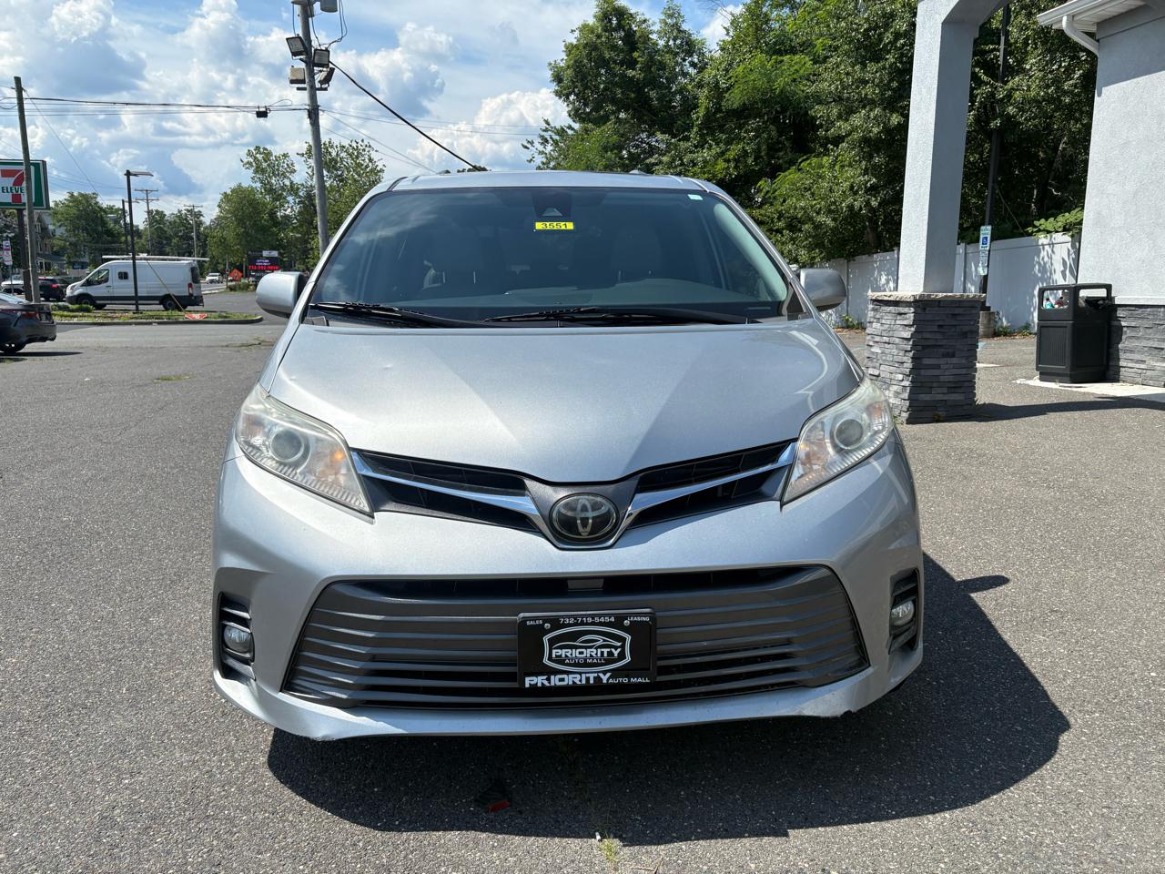 Toyota Sienna  2020