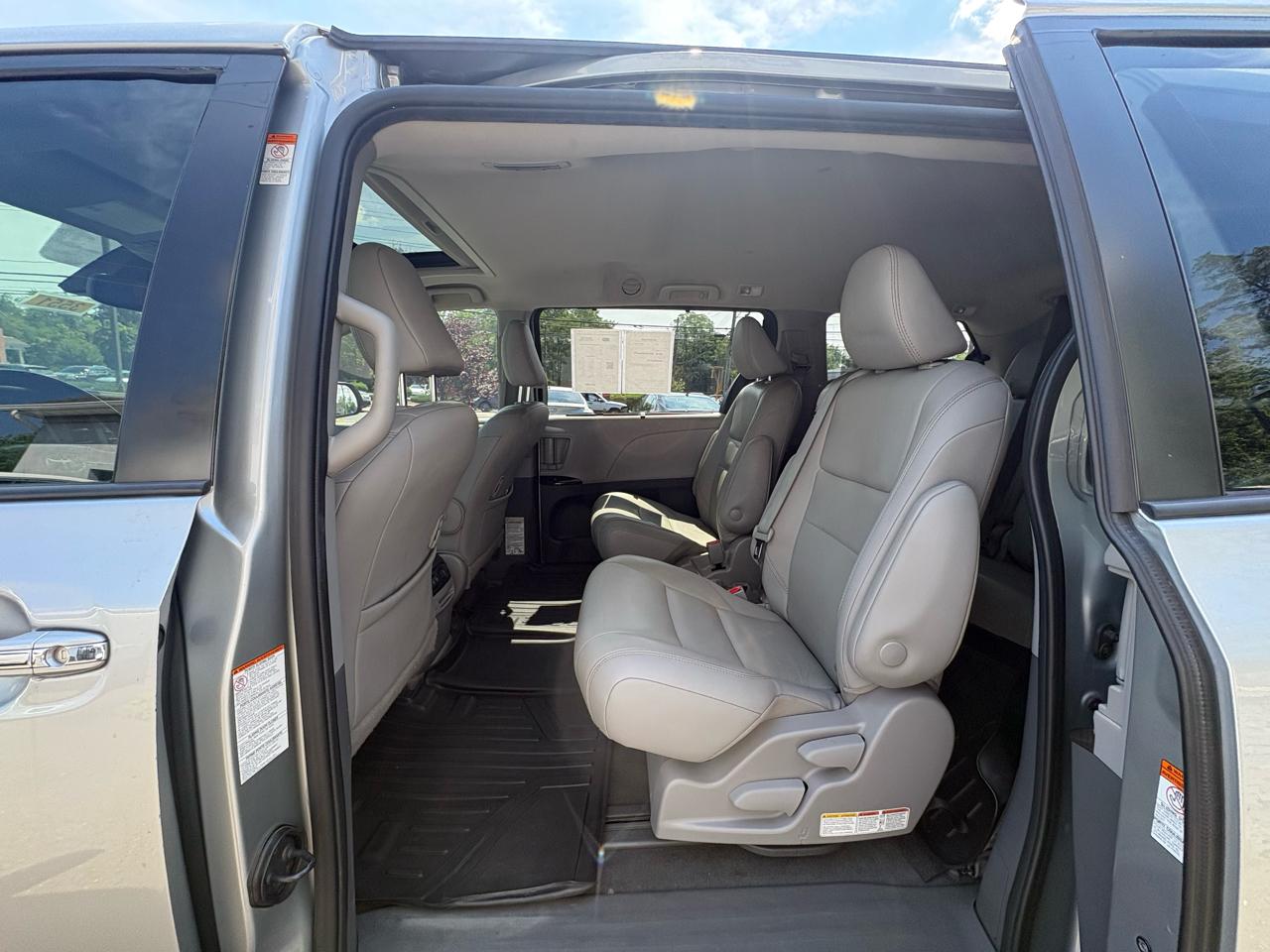 Toyota Sienna  2020