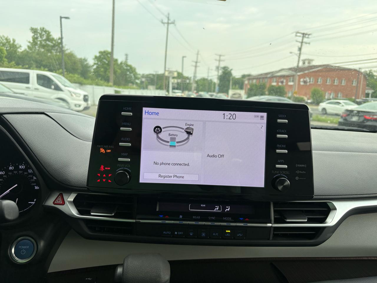 Toyota Sienna LE FWD 8-Passenger (Natl) 2023