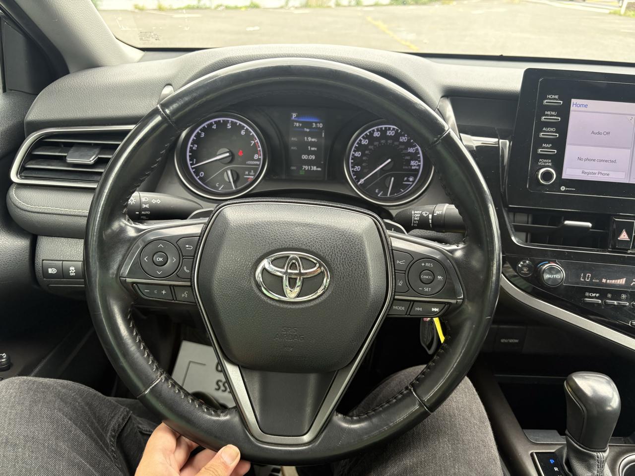 Toyota Camry SE 2023