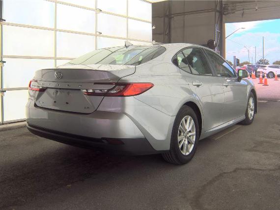 Toyota Camry LE (Natl) 2025