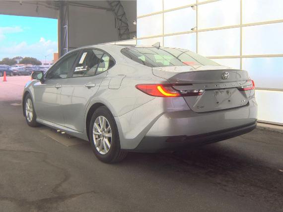 Toyota Camry LE (Natl) 2025