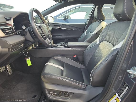Toyota Camry SE 2025