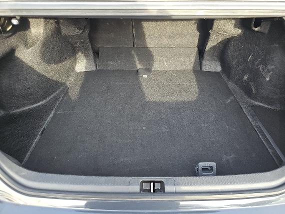Toyota Camry SE 2025