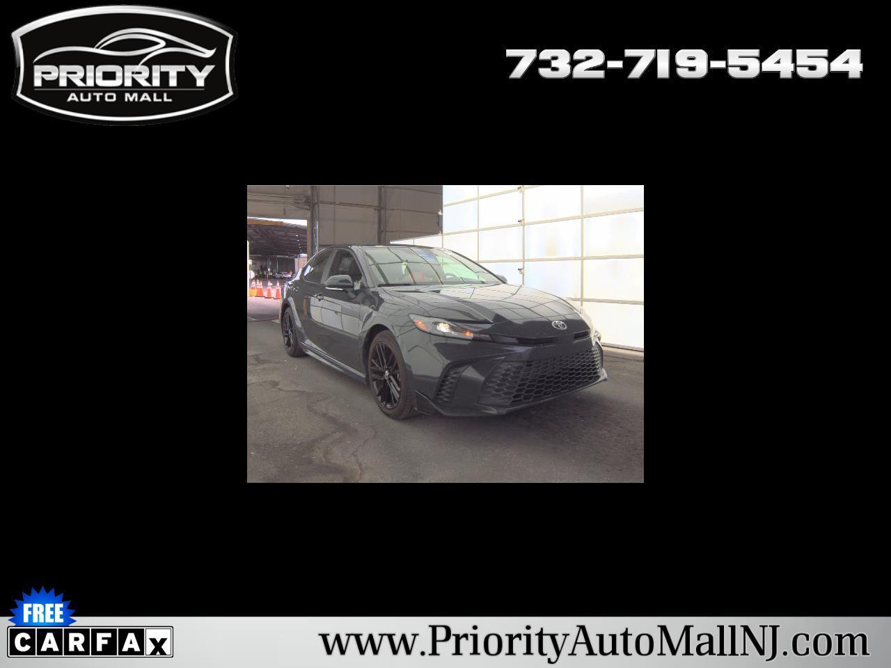 Toyota Camry SE 2025
