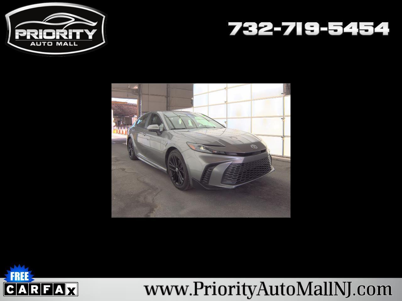 Toyota Camry SE 2025