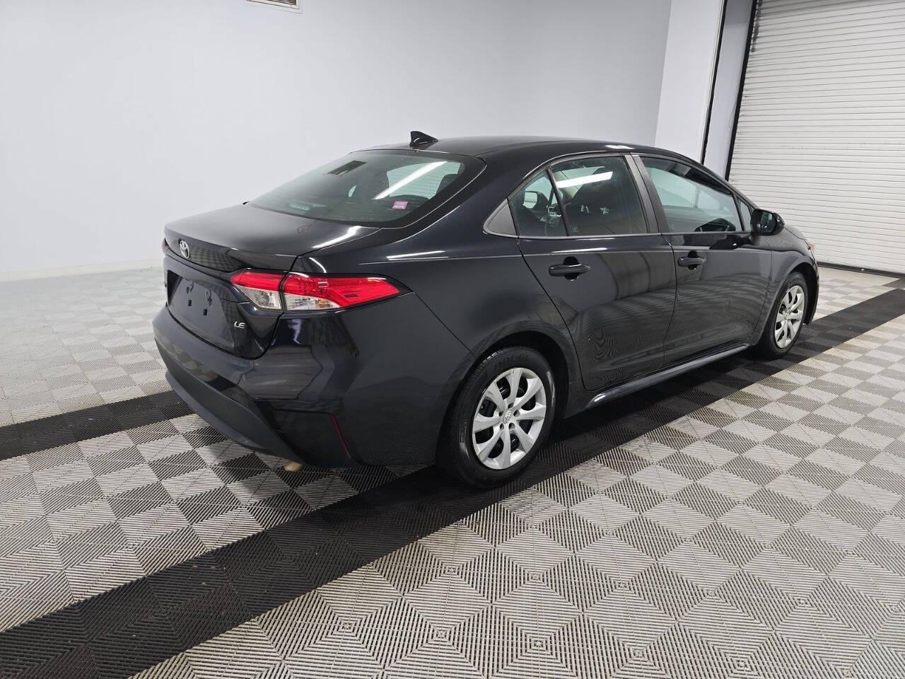 Toyota Corolla LE CVT (Natl) 2021