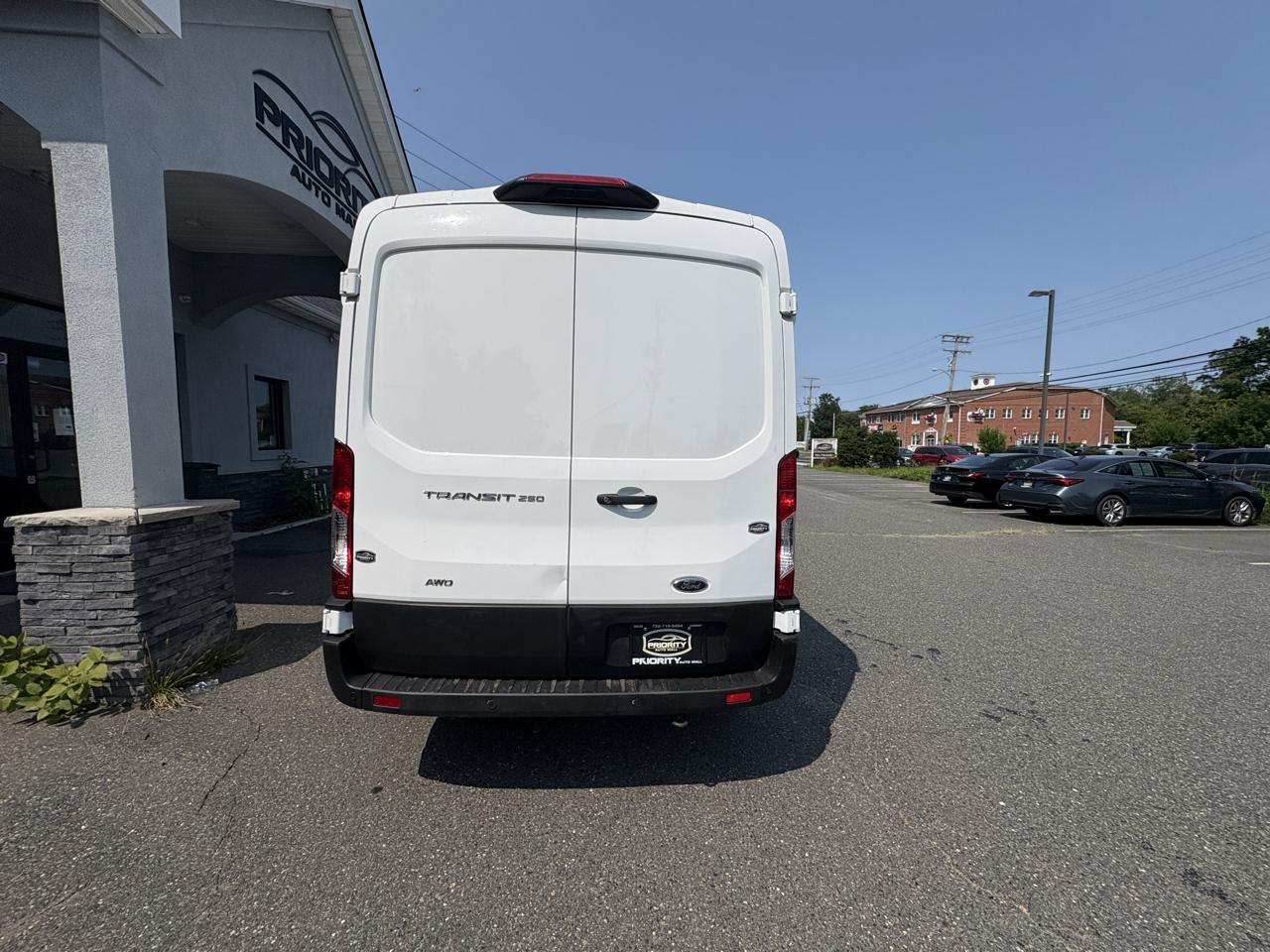 Ford Transit Cargo Van T-250 130" Med Rf 9070 GVWR AWD 2023