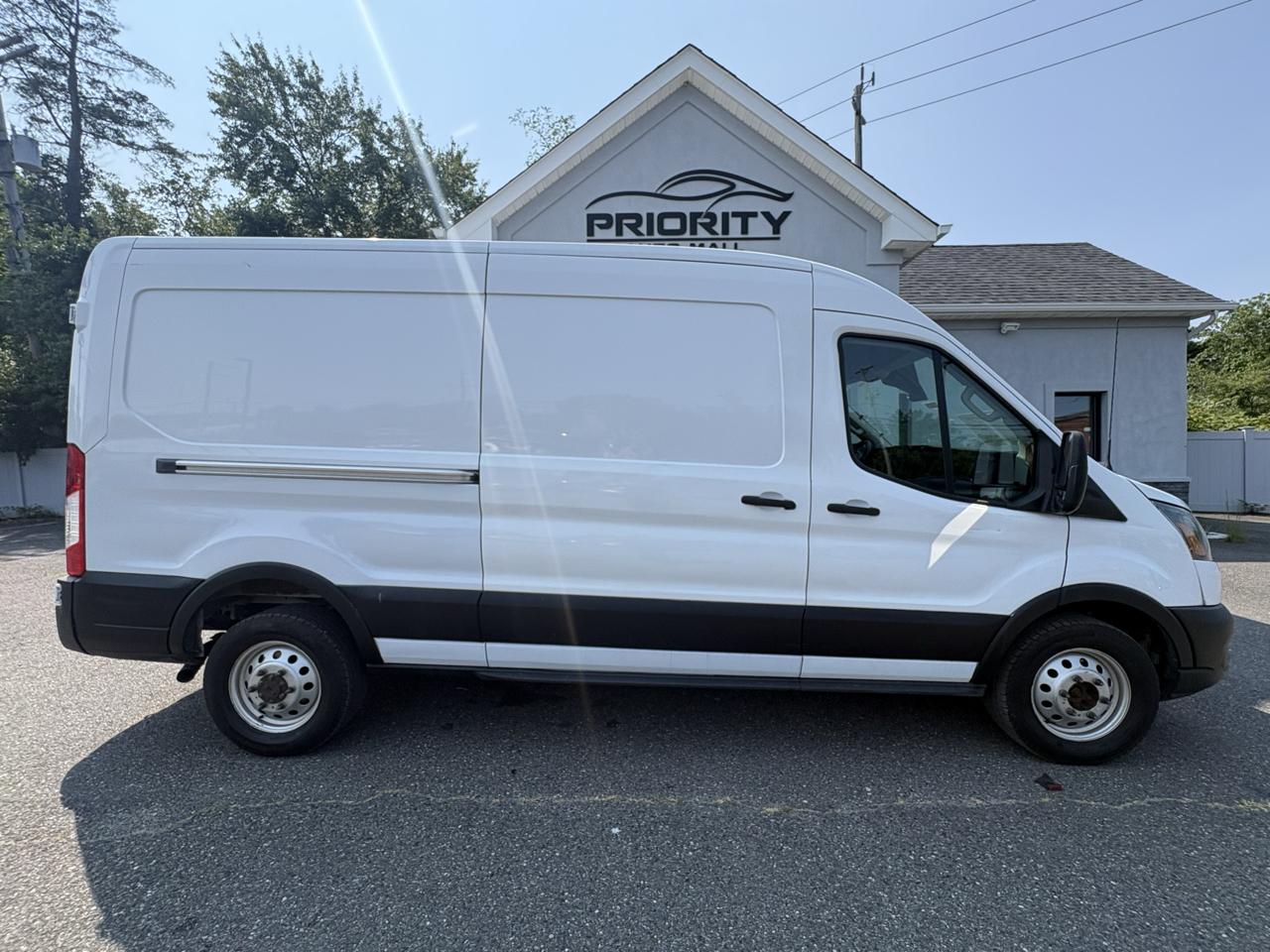 Ford Transit Cargo Van T-250 130" Med Rf 9070 GVWR AWD 2023