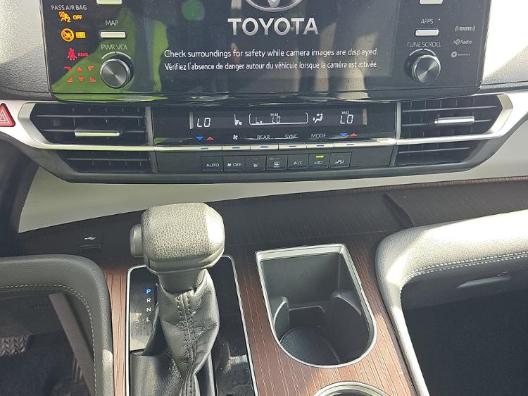 Toyota Sienna LE FWD 8-Passenger (Natl) 2023