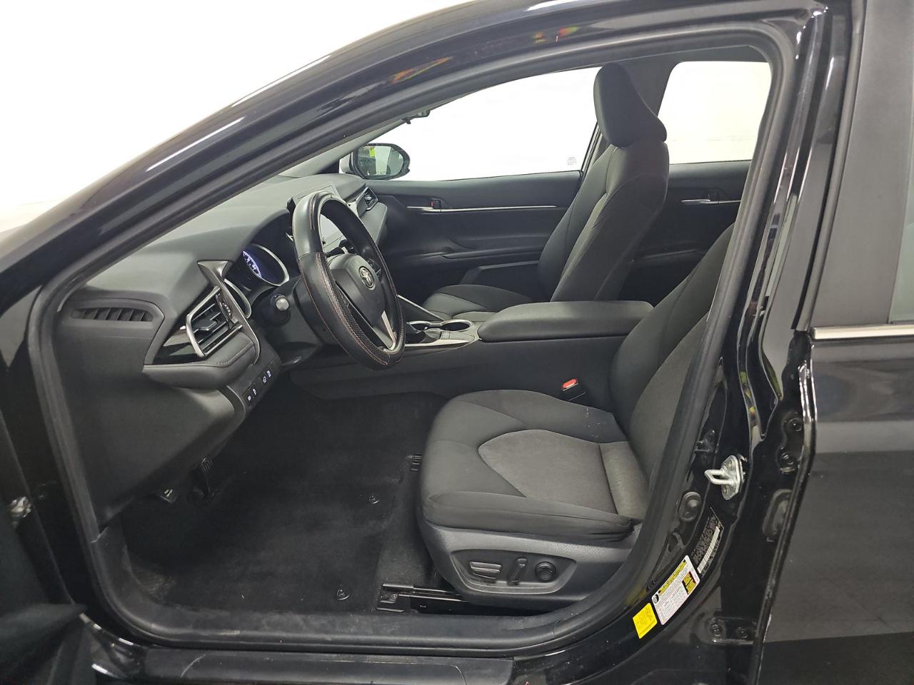 Toyota Sienna LE FWD 8-Passenger (Natl) 2022