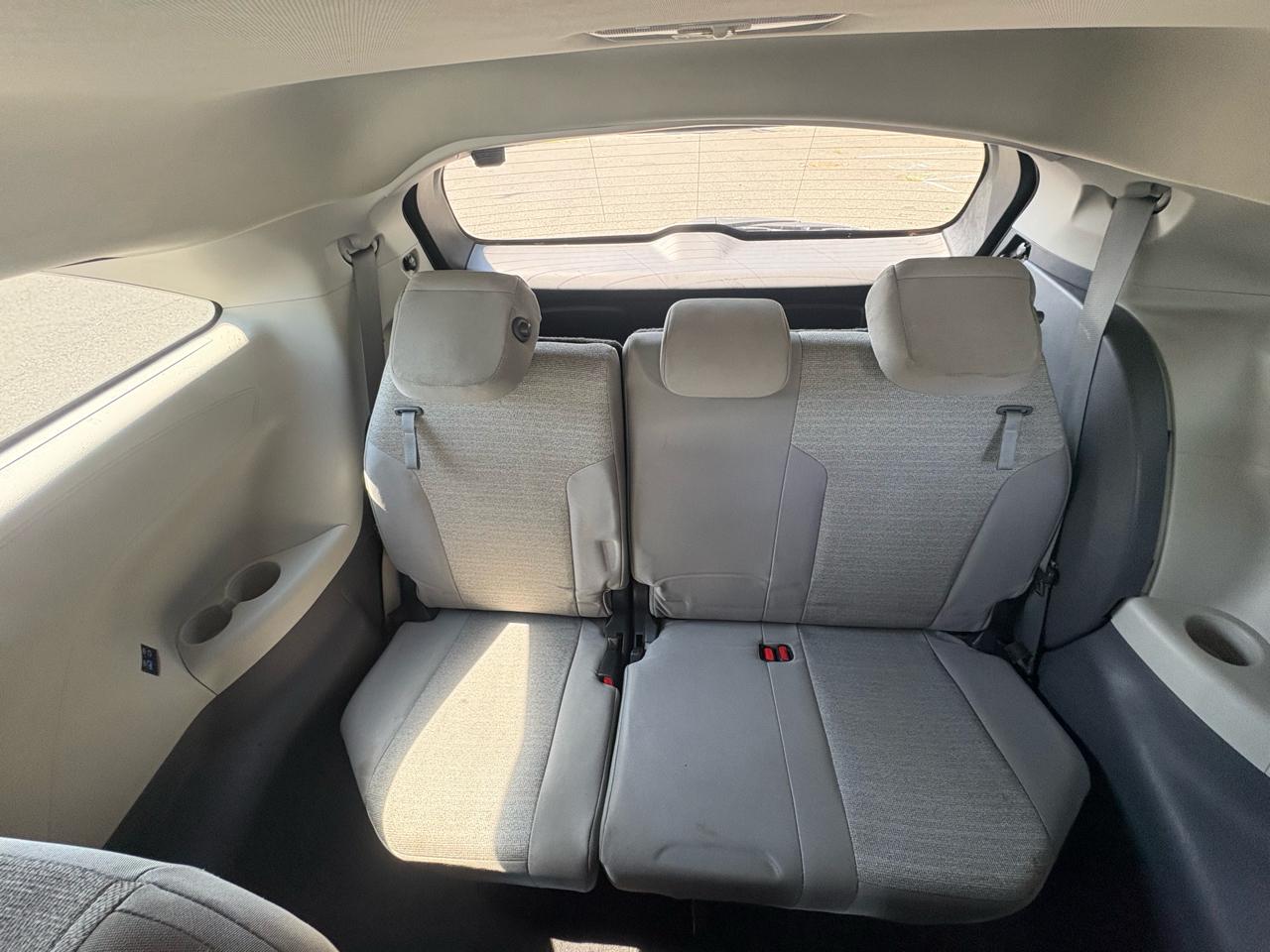 Toyota Sienna LE FWD 8-Passenger (Natl) 2022