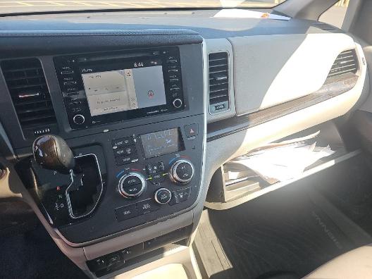 Toyota Sienna  2020