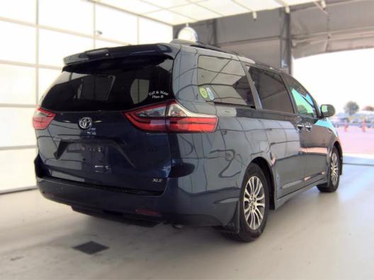 Toyota Sienna  2020