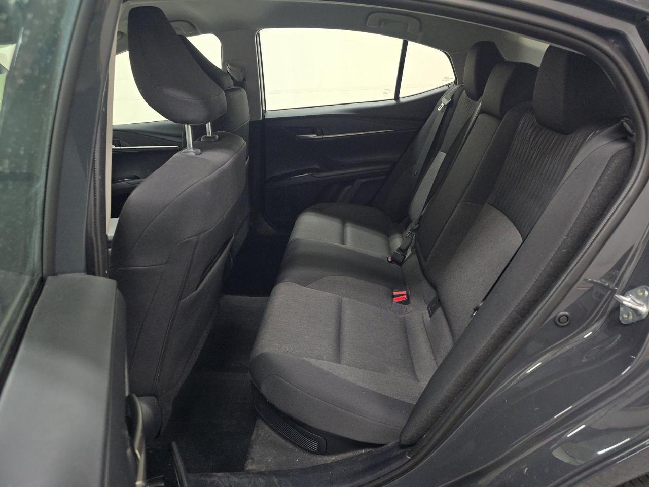 Toyota Camry XLE AWD (Natl) 2025